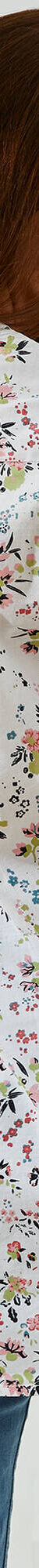 Tuniek met knopen, plooitjes en bloemenprint (wit) Tuniek met knopen, plooitjes en bloemenprint (wit)